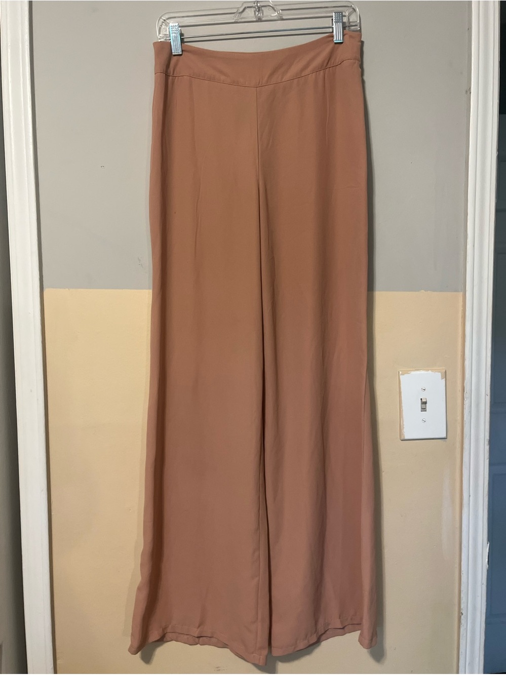 Wide-Leg Flowy Pants in Dusty Rose